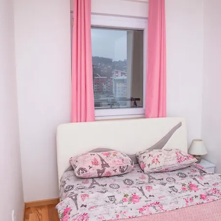 Apartment Royal 2 *